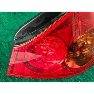 Luz Trasera Derecha Usada en Estado de Funcionamiento - Product Image 3