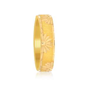 Bague de mariage de luxe en or 18 carats à motif floral texturé pour homme, finition gravée élégante, bijoux fins, fournisseur en gros - Product Image 3