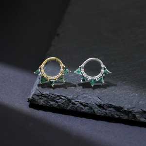 Anneau de piercing délicat pour Daith et lobe d'oreille, en argent sterling 925 plaqué or 14K, avec agate mousse et topaze blanche - Product Image 1