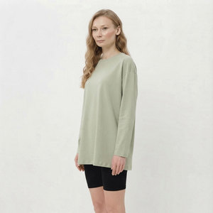 เสื้อยืดแขนยาวโอเวอร์ไซส์คุณภาพสูง ผ้าฝ้าย 100% สำหรับผู้หญิง สวมใส่สบาย ทรงหลวม น้ำหนัก 230 กรัม สไตล์สตรีทแวร์ - Product Image 2
