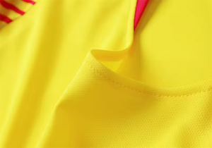 Uniforme de Fútbol Personalizado con Impresión a Medida, de Alta Calidad y Bajo Precio, con Logotipo, Malla Transpirable de Secado Rápido y Buen Material - Product Image 4