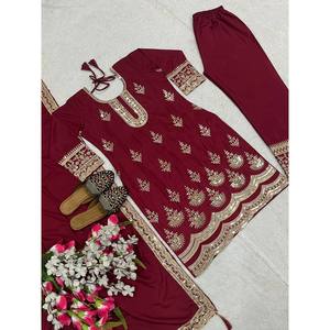 Hermoso Conjunto de Traje de Satén con Bordado de Lentejuelas - Product Image 2