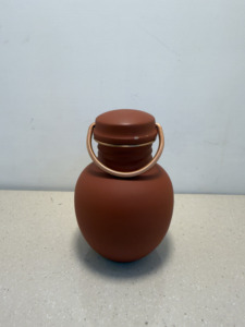 Matte Powder Coated Pure Copper Water Bottle Clay Finish Drinkware Terracotta Color Apple Shape Copper Jug with Portable Handle - Product Image 4