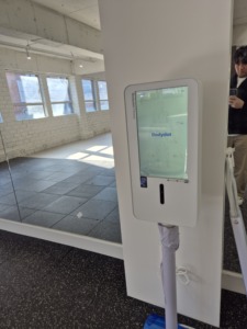 เครื่องวิเคราะห์สุขภาพอัจฉริยะ Bodydot BDF1000 ที่ใช้พลังงานจาก AI โครงอะลูมิเนียมอัลลอยด์ที่ยืดหยุ่นได้ ไม่สามารถพับเก็บได้ ติดตามสุขภาพทั่วร่างกาย - Product Image 1