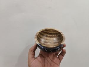 Compre un tazón con diseño de ondas, moderno, de resina y madera, para servir comida, pulido, hecho a mano, para la mesa. - Product Image 2