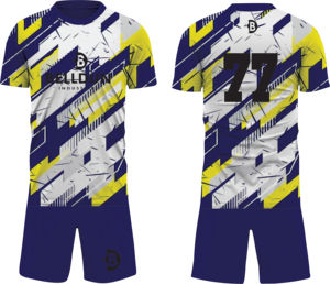 ชุดเสื้อเจอร์ซีย์กีฬาสีเขียวคลาสสิกสำหรับผู้ชาย แบบสั้น ผลิตจากโพลีเอสเตอร์ 100% รุ่นใหม่ล่าสุด ชุดฟุตบอลพร้อมสกรีนโลโก้ตามสั่ง - Product Image 1