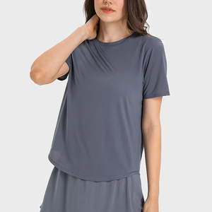 T-shirt Femme Haute Qualité Manches Courtes Équitation Respirant Séchage Rapide Logo Personnalisé Vente en Gros Streetwear Hauts d'Été OEM - Product Image 3