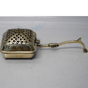 Brûleur d'encens carré en laiton de qualité supérieure avec poignée pour charbon de bois et bakhoor, fait main, écologique, pour aromathérapie et usage domestique - Product Image 4