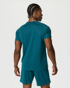 เสื้อยืดคอกลมผู้ชาย สีพื้น ผ้าโพลีเอสเตอร์ 100% ทรงปกติ ระบายอากาศได้ดี ไม่เป็นขุย สไตล์สตรีท ชุดออกกำลังกาย ODM - Product Image 5