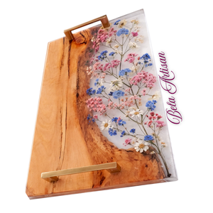 Bandeja de Servir Moderna Hecha a Mano de Resina Epoxi y Madera con Flores Secas, Asas de Metal, Diseño Floral - Bandeja de Café de Lujo para Bodas - Product Image 2