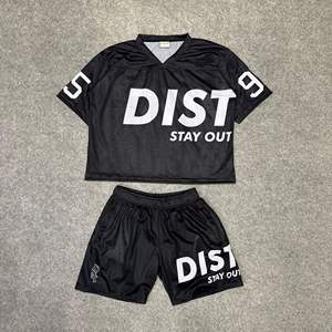 Conjunto de Camiseta y Pantalones Cortos de Verano con Logotipo Personalizado, Cuello en V, Malla Transpirable, de Alta Calidad - Product Image 3