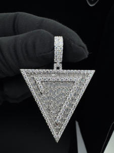 จี้เพชรโมอิสเป็นประกายสำหรับผู้ชายดีไซน์โลโก้ฮิปฮอปแบบตัดด้วยไอซ์สีเงิน925 - Product Image 5