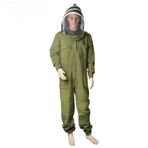 Combinaison d'apiculteur de protection intégrale verte avec voile amovible, niveau de sécurité D, coupe ample, manches en polyester anti-coupure - Product Image 1