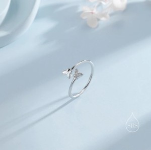 แหวนเปิดรูปผีเสื้อคู่ แหวนเงินสเตอร์ลิง แหวนผีเสื้อปรับขนาดได้ แหวนเปิดรูปผีเสื้อประดับเพชร CZ - Product Image 3