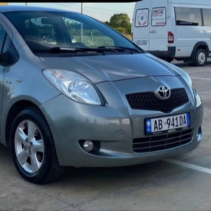 TOYOTA YARIS D'OCCASION Essence, conduite à gauche et à droite, SUV disponible - Product Image 1