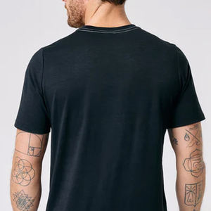 Costuras de alta calidad para pedidos al por mayor, diseño de logotipo personalizado para camiseta de verano para hombre con mangas cortas, cómoda y relajada. - Product Image 6