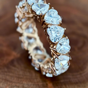 แหวนเพชรทรงหัวใจ 4.50 ถึง 5 กะรัต เพชรเลี้ยงในห้องปฏิบัติการ แบบ Eternity Band สำหรับทุกเพศ - Product Image 2