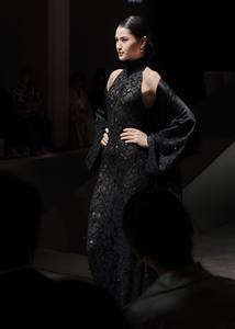 Robes de Soirée Luxueuses en Gros ODM LILIAN HALTER-NECK LONG DRESS – Élégantes Robes Longues sans Manches pour Femmes Décontractées - Product Image 5