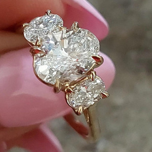 Anillo de Eternidad de Plata Maciza de 14k y 18k con Diamante Cultivado en Laboratorio, Corte Esmeralda, Certificado IGI, Bajo Precio, Alta Calidad - Product Image 1