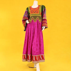 Vestido Afgano Kutchi en Oferta, Vestido Étnico Afgano Hecho a Mano con Espejos, Vestido Tradicional de la Cultura Afgana para Mujer - Product Image 2