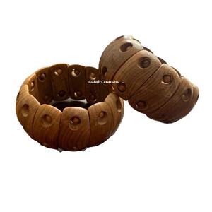 Bracelet élastique réglable en perles de bois marron fait à la main bijoux unisexe en bois naturel pour la mode décontractée et bohème - Product Image 1