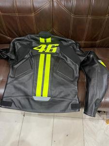 Chaqueta de Motociclismo Rossi VR46 de Cuero, de Alta Calidad, Personalizable, Resistente al Viento, con Impresión por Transferencia de Calor, Manga Larga, Unisex - Product Image 2