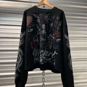 Camiseta Gráfica de Manga Larga de Algodón Pesado con Cuello Redondo y Remaches, Tejido Waffle Clásico, Calidad Premium, Personalizada, Estilo Boxy, Impresión DTG - Product Image 2