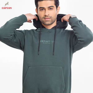 Hoodie d'hiver sur mesure à coupe classique avec intérieur en polaire douillet et design pratique, confortable - Product Image 1