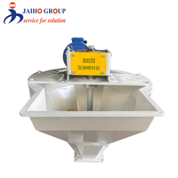 Alimentateur de film plastique pour extrudeuse à vis simple