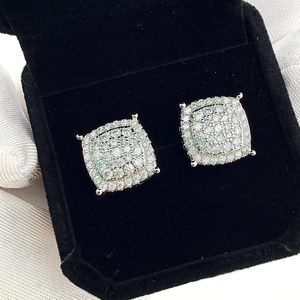 ต่างหูเงินแท้ 925 ประดับเพชรโมอิสซาไนต์ทรงกลมสี D ระดับความสะอาด VVS ดีไซน์ลายดอกไม้ทันสมัย เหมาะสำหรับผู้ชายและผู้หญิง ของขวัญสำหรับงานแต่งงาน - Product Image 4