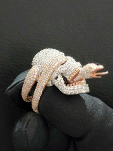 Bague Moissanite Monkey Iced Out en Argent et Or, Bague Statement à Griffes, Bijoux de Luxe Hip Hop pour Hommes, Cadeau de Fête Tendance, Bague Moderne Audacieuse - Product Image 6