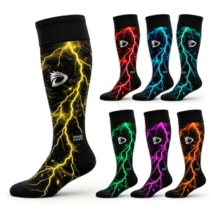 Chaussettes de compression antibactériennes en gros, mélange polyester/spandex, antidérapantes, longues, hauteur genou, rayées, pour le football - Product Image 5