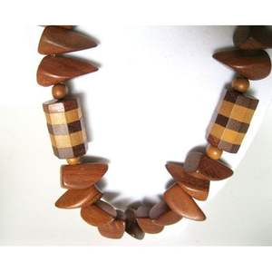 Collier vintage en bois durable, fournitures de perles pour bijoux féminins par RR ENTERPRISES, fabriqué en Inde - Product Image 1