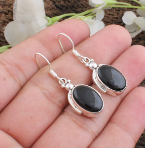 ต่างหูออนิกซ์สีดำธรรมชาติ เงินแท้ 925 ต่างหูแบบห้อยสไตล์วินเทจ พลอยรูปไข่แท้ งานวิคตอเรียนสุดหรู สำหรับงานแต่งงานและงานปาร์ตี้ - Product Image 1