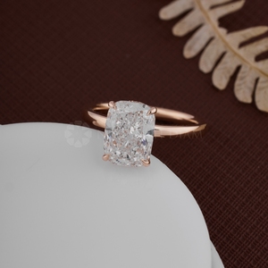 Bague solitaire en or rose au design tendance, diamant taille radiant, diamant créé en laboratoire, bijoux fins pour femmes - Product Image 1