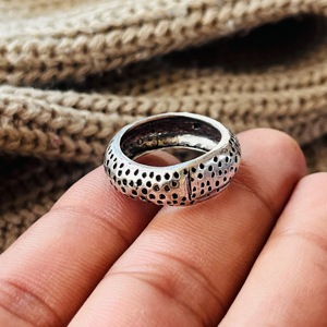 Anillo vintage chapado en plata 925, anillo geométrico con puntos, joyería de uso diario para mujer, anillo étnico tribal, anillo de plata oxidada - Product Image 1