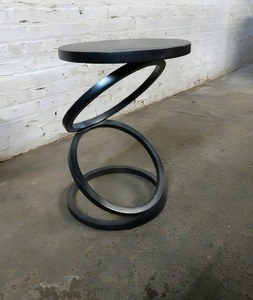 Tables basses modernes imbriquées, tables d'appoint minimalistes en métal, tables compactes pour salon, meubles fabriqués dans l'Uttar Pradesh - Product Image 6