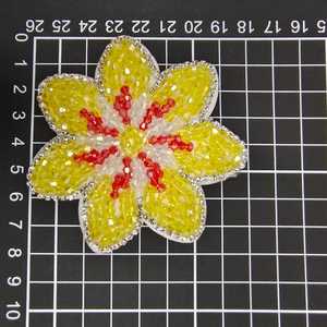 Breloques de sac brodées de perles de rocaille de qualité supérieure pour sacs à main – Design élégant de breloques de sac brodées de perles de rocaille - Product Image 5