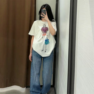 Camiseta Blanca Oversize para Mujer, con Estampado de Moda Hecho a Mano, Hombros Caídos, Cuello Redondo, Corte Holgado, Estilo Primavera-Verano - Product Image 2