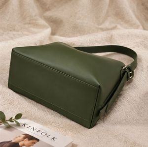 Sac fourre-tout en cuir véritable pour femme, design minimaliste, bandoulière, grande capacité, usage quotidien, couleur verte - Product Image 6
