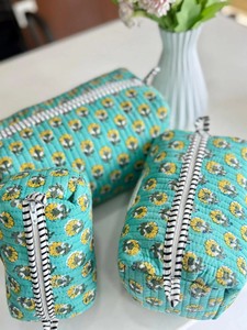 Trousse de toilette de voyage en coton matelassé à la main Design Floral utilitaire sac de lavage fermeture éclair Boho maquillage vanité étui sac cosmétique cadeau - Product Image 4