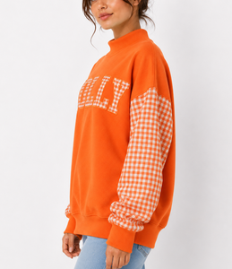 Sweat-shirt personnalisé pour femme à col montant, motif gingham, lettres appliquées, manches patchwork, épaules tombantes, coupe oversize, fabrication sur mesure - Product Image 4
