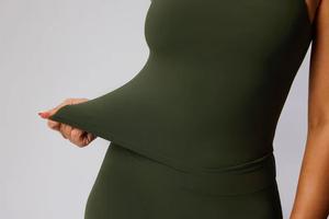 Leggings de yoga de cintura alta para mujer, con control de abdomen, tacto suave y elástico, efecto fruncido en glúteos, con bolsillos, estampados. - Product Image 4