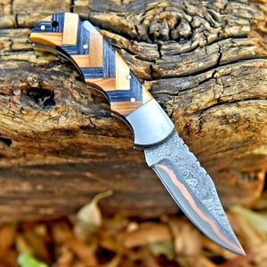 Couteau de poche pliant artisanal en acier Damas cuivré, manche en bois, étui en cuir, couteau de survie pour l'extérieur, Skinner Knives Pasha Enterprises - Product Image 1