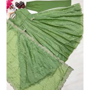 Robes de soirée de créateur Robe de soirée fantaisie avec Dupatta et bas Look élégant - Product Image 2