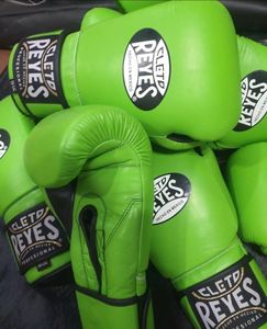 Gants de boxe en cuir de qualité supérieure pour hommes et femmes, entraînement, sparring, gym, fitness, durables, respirants, avec support pour les poignets, équipement de frappe - Product Image 5