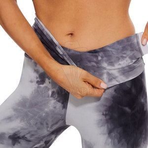 Conjunto de yoga ligero para mujer que combina moda y funcionalidad, ideal para yoga, fitness y uso casual. - Product Image 5