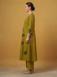 Ensemble pantalon et kurti traditionnel pour femme, en coton vert olive brodé, coupe droite, séchage rapide, longueur genou, tenue décontractée, Inde - Product Image 4