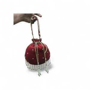 Bolso Potli de Novia con Bordado de Perlas, Bolso de Moda Hecho a Mano con Seda Cruda - Product Image 3