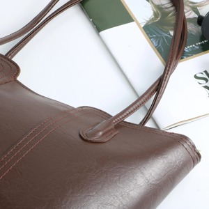 Bolso Tote de Cuero Marrón Hecho a Mano, Cuero Genuino, Ligero, Asas Resistentes, Uso Diario, Regalo de Navidad para Ella - Product Image 4